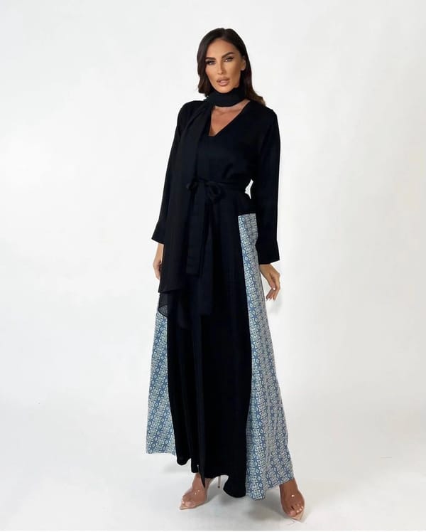 Sara Bostani(off abaya 1001)