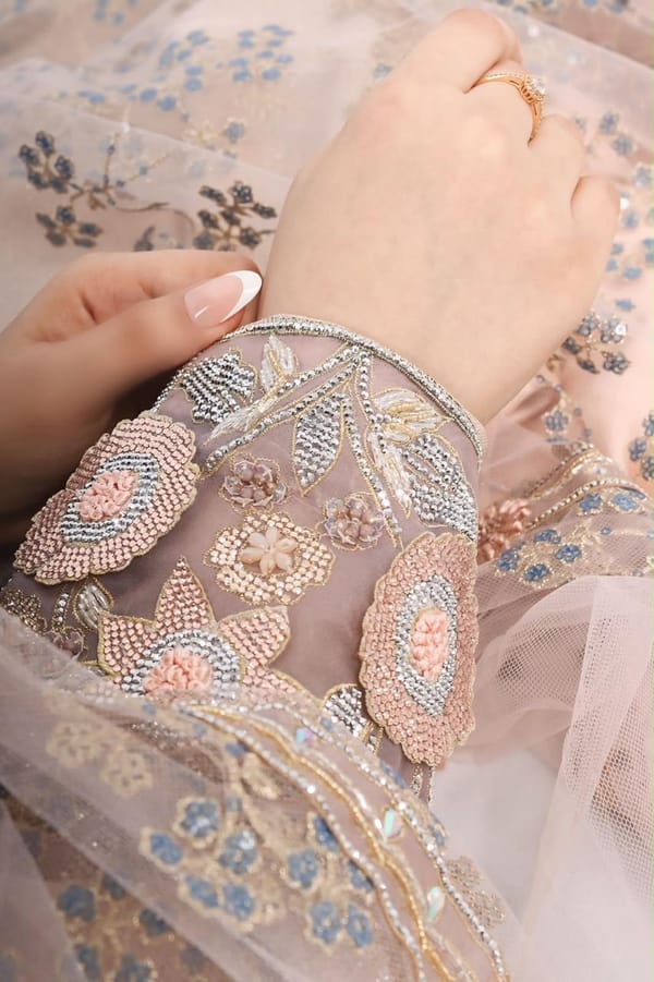 Emirati Thobe