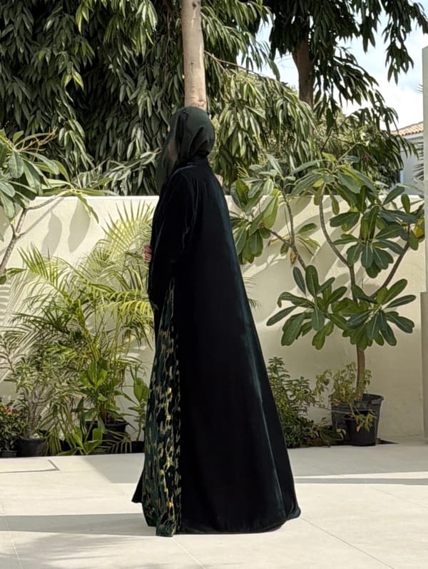 Lojain Velvet abaya - emerald green