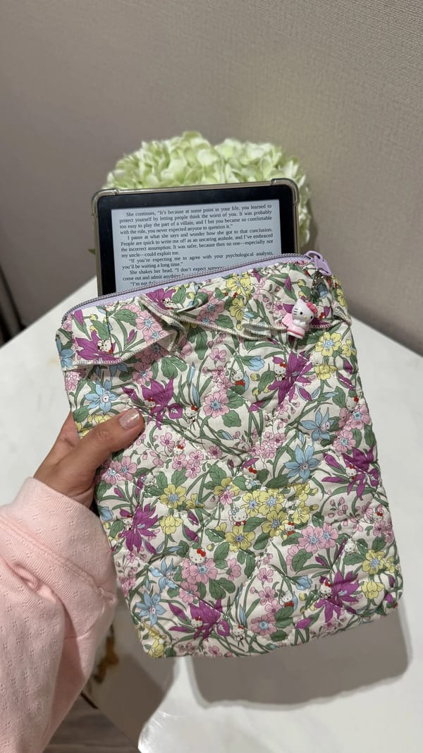 Floral daydream kindle sleeve🪻