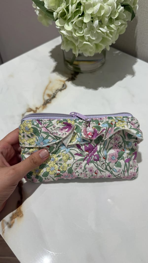 Floral daydream lippie pouch🪻