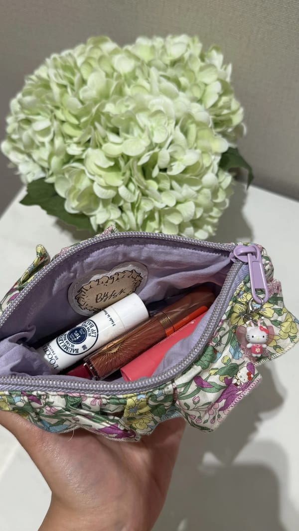 Floral daydream lippie pouch🪻
