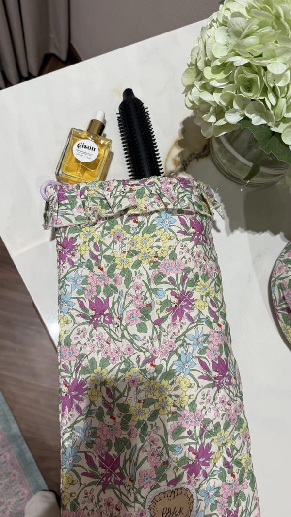Floral daydream hair tool pouch 🪻