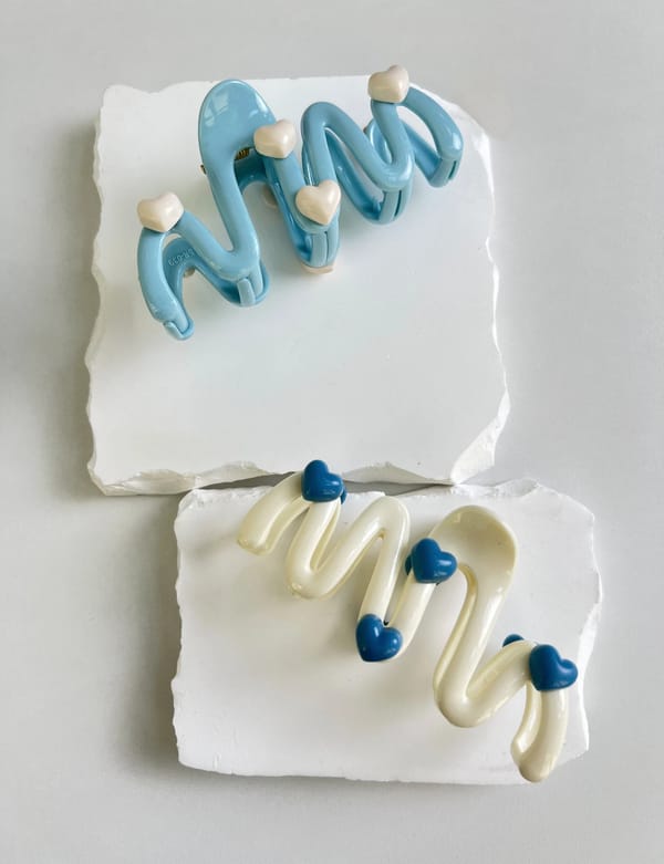 💙 Wave Love – Heart Claw Clip Duo