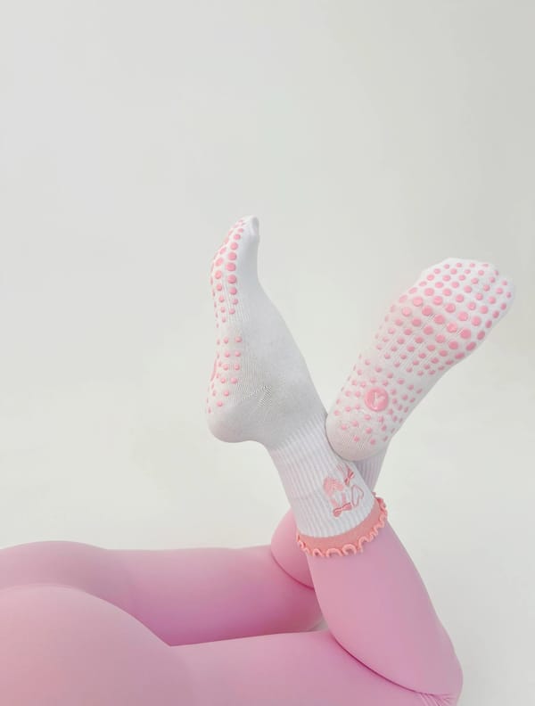 Pilates Grip Socks – Ballet Ruffle Edition