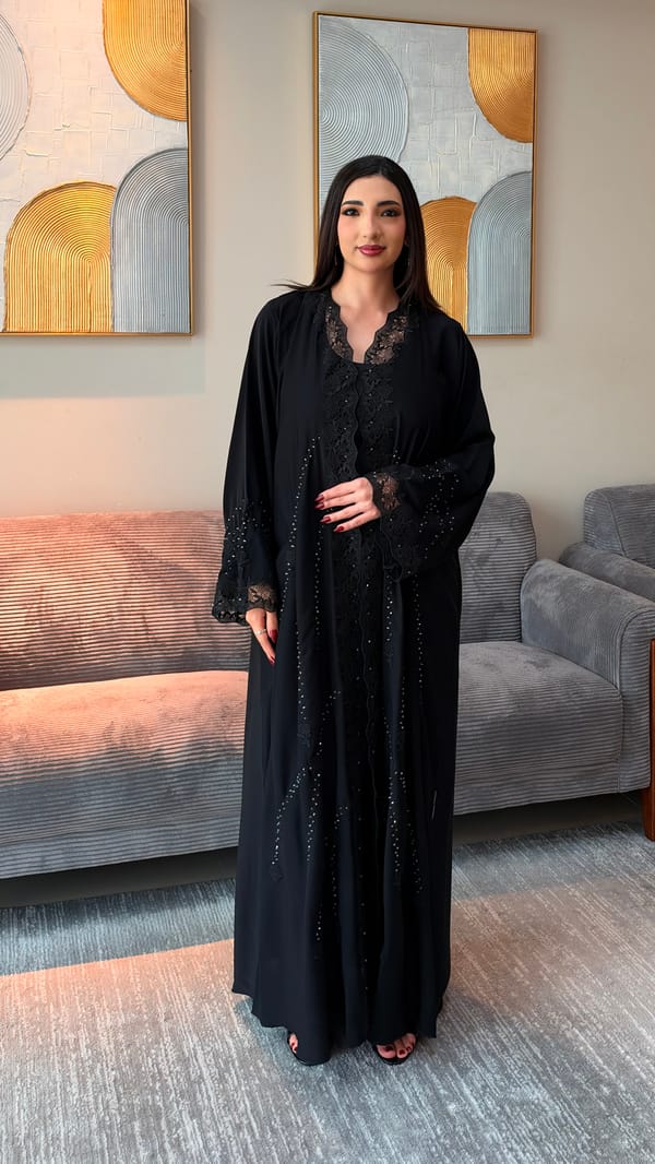 Izila Abaya black