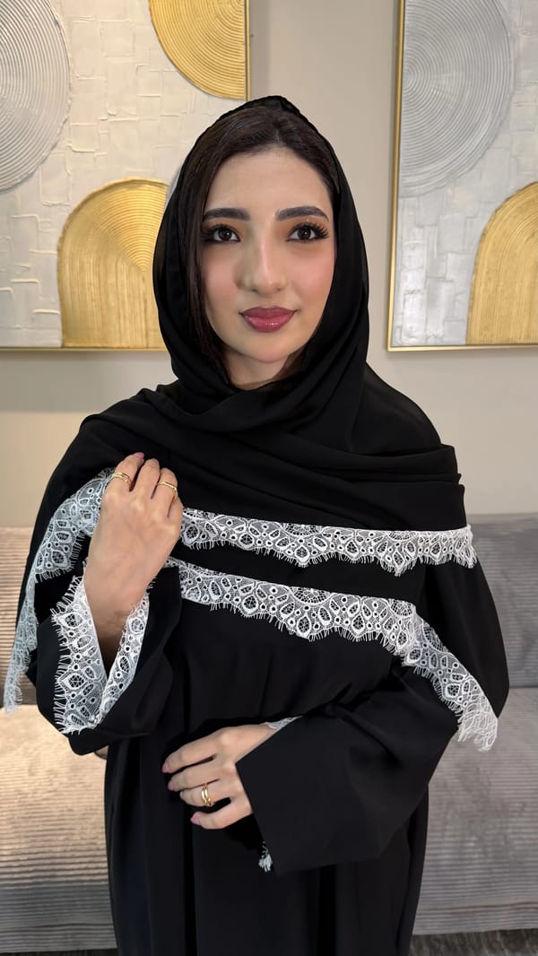 Abhar closed abaya Black | closed