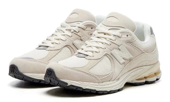 NEW BALANCE 2002R "OFF WHITE"