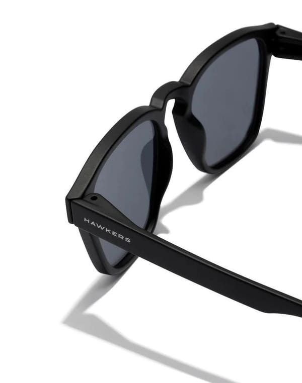 HAWKERS BLACK CLASSY