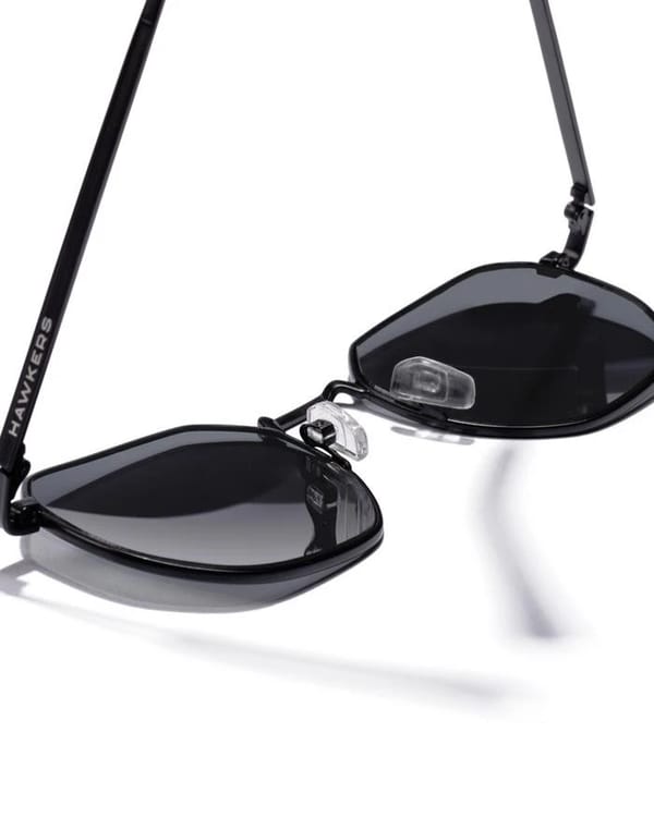 HAWKERS POLARIZED BLACK SIXGON