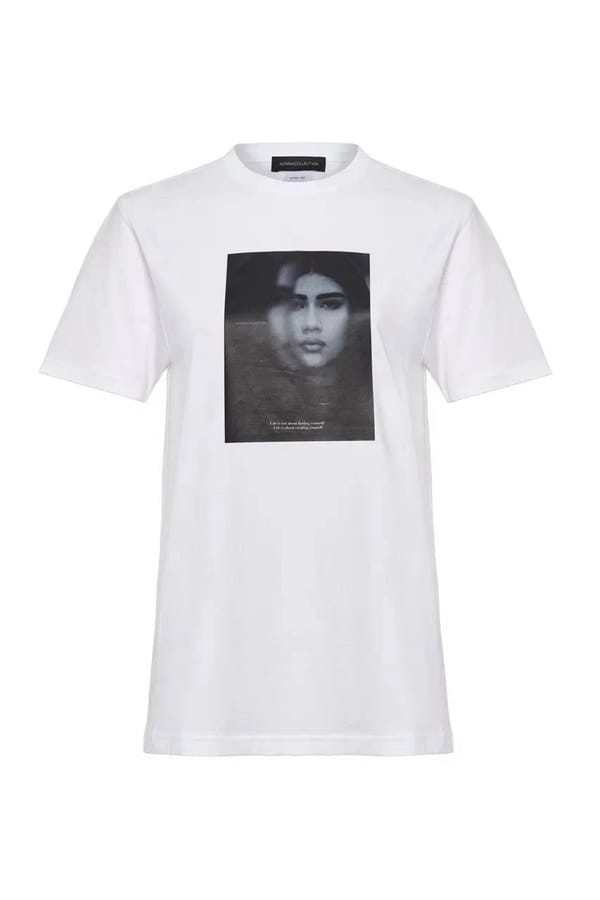 T-shirt mascot white