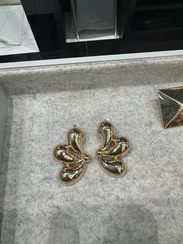 Earings three Drop Hold