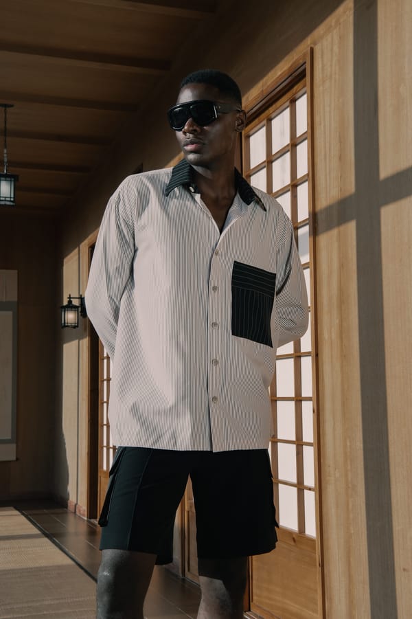 ivory-and-black-contrast-pocket-set