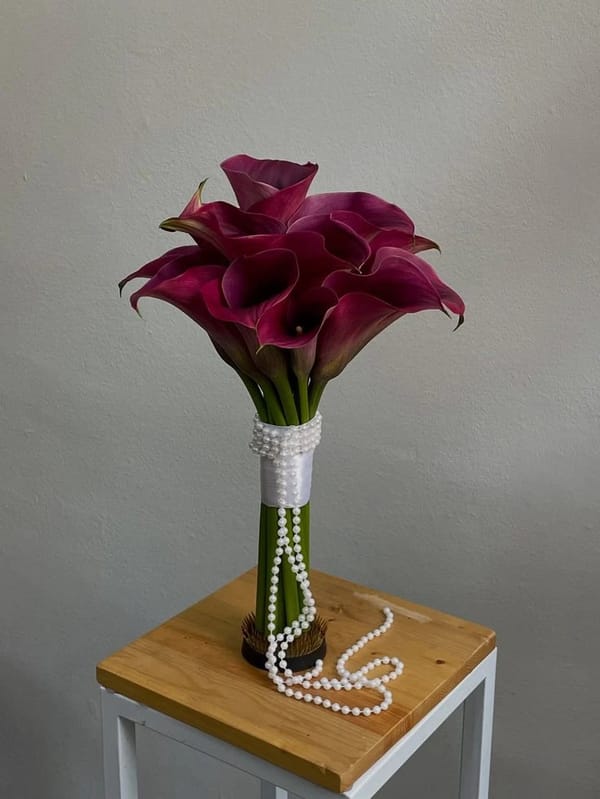BRIDAL BOUQUET CALLA DARK PURPLE