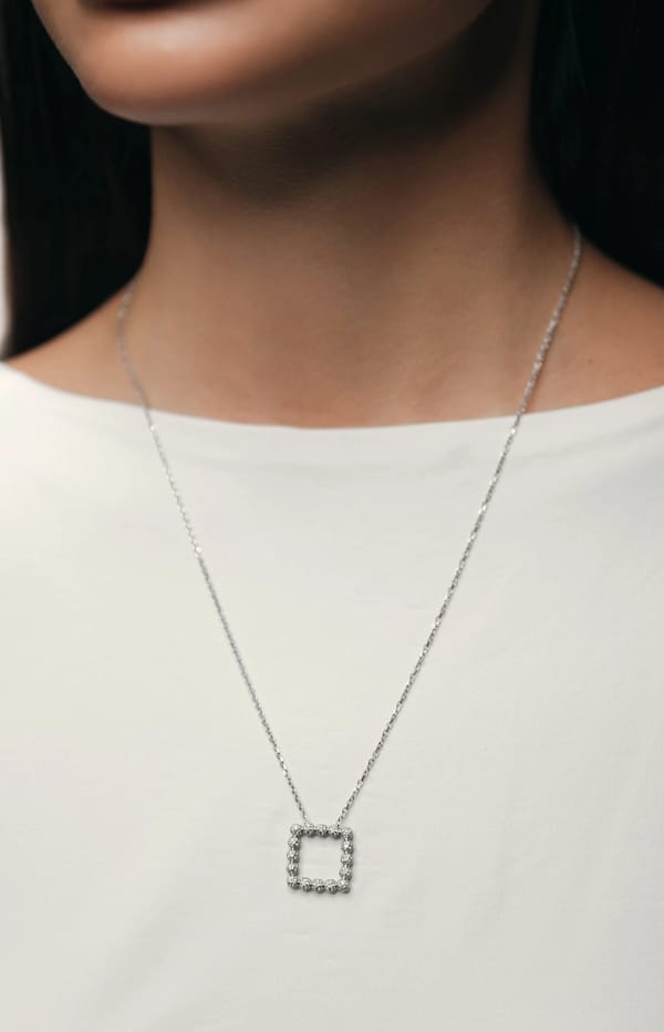 Medium Long Drops Necklace in Diamonds