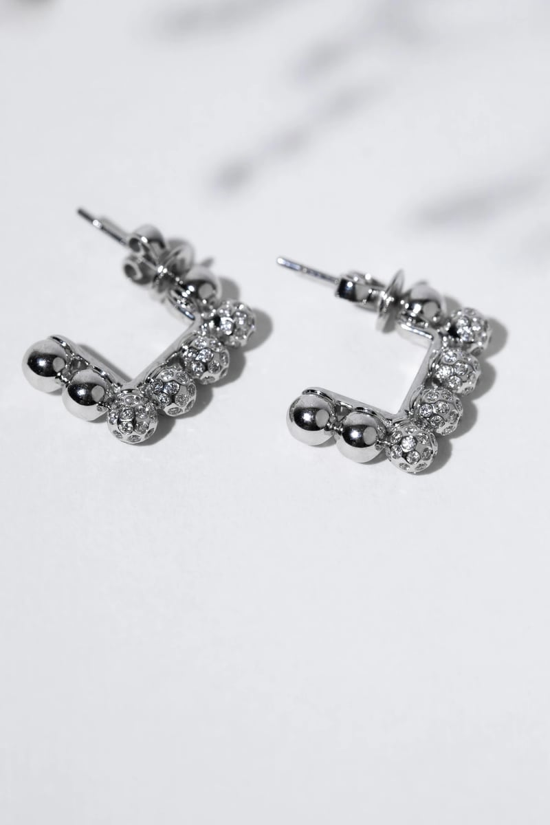 DROPS Medium Earrings in Diamonds