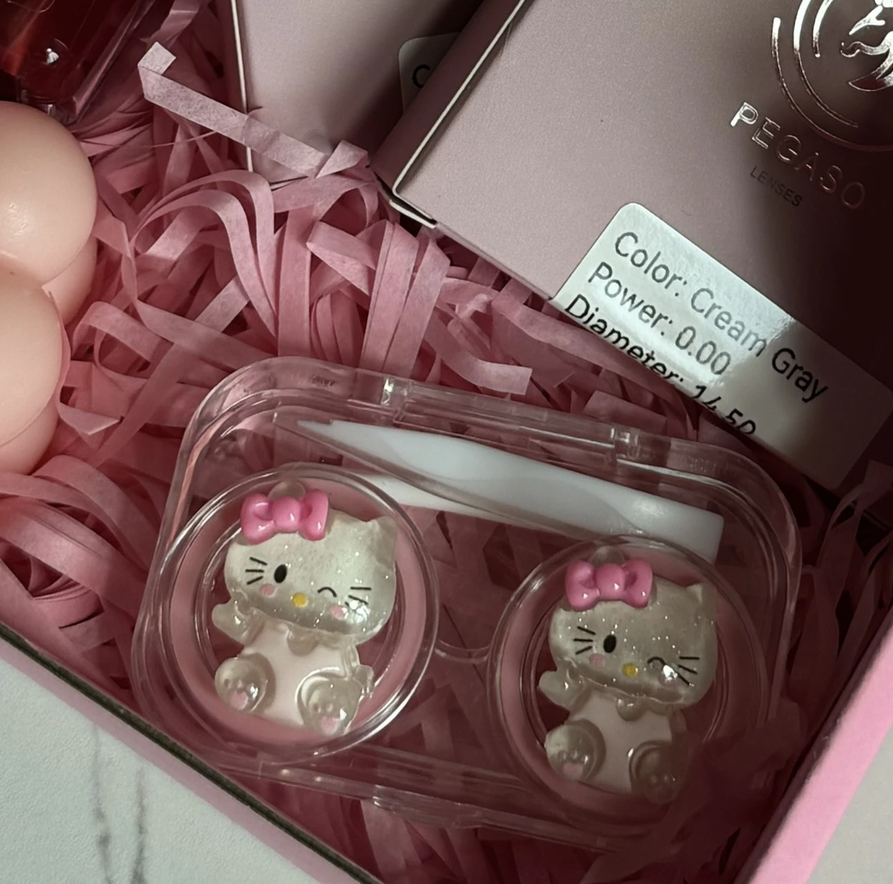 Contact lenses box 04